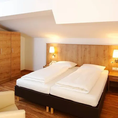 Familien & Wohlfuhlhotel Johanneshof Hotel 3*