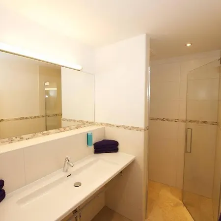 Familien & Wohlfuhlhotel Johanneshof Σάαλμπαχ-Χίντεργκλεμ